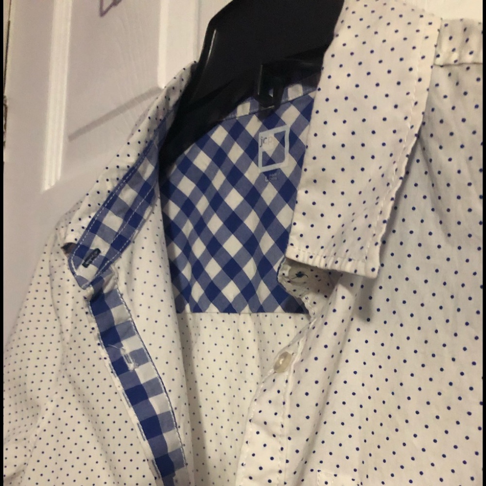 New Woman’s Pokadot Shirt w/ Pocket!